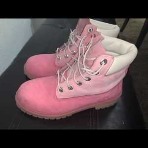 Pink timberlands ‼️‼️‼️